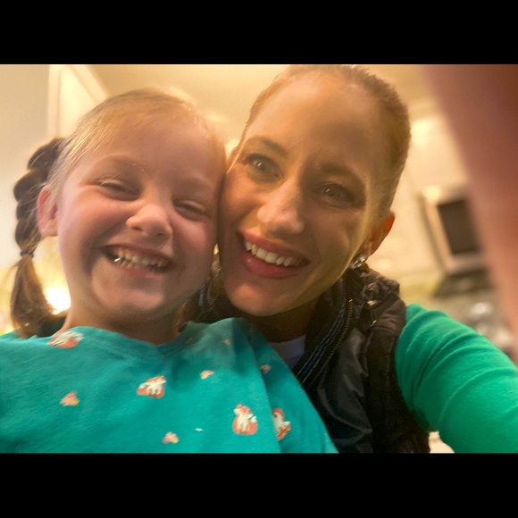 Meet your Posher, Sara - Picture 4 of 4